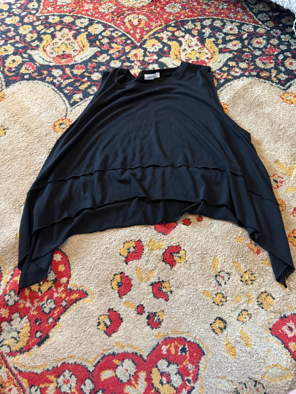 Black workout  Tank Top with fairy sides and cropped XL